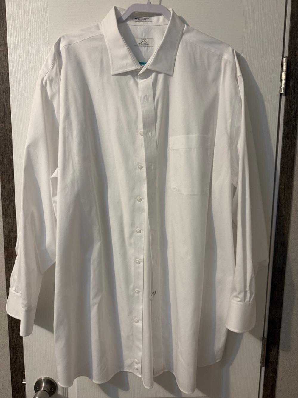 Men's White Dress Shirt with Chest Pocket - Classic Tailored Fit